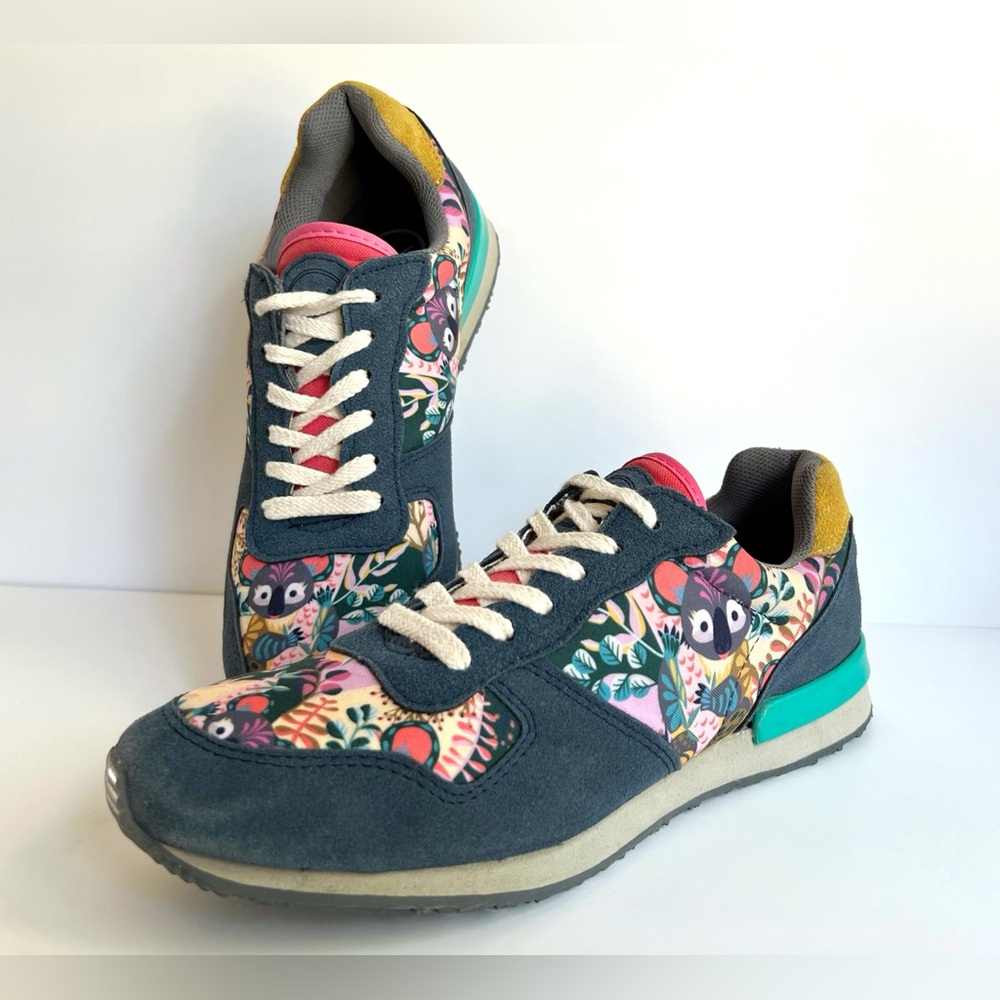 Women’s Floral Accent Multicolor Sneakers - Casual Comfort